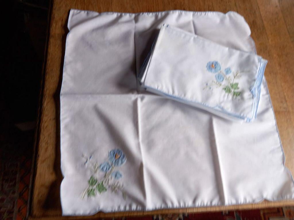 Tafellaken + 12 servetten - prachtig tafellaken ,, Ophalen of Verzenden, Zo goed als nieuw, Wit, Tafelkleed of Tafelzeil