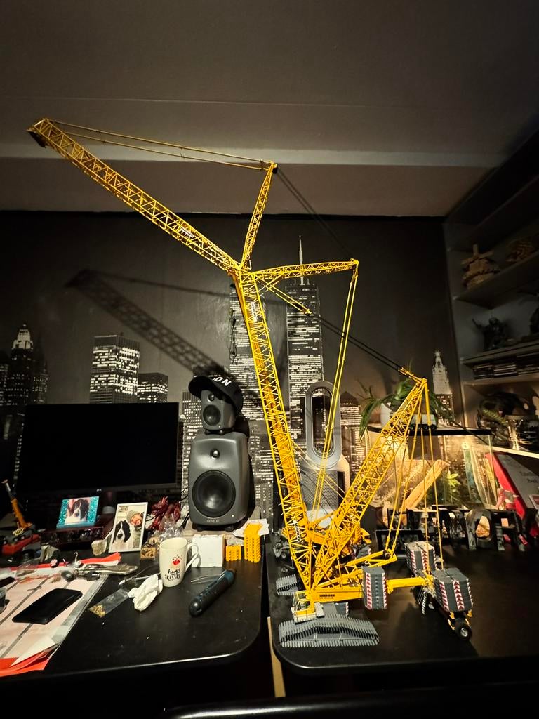 Liebherr lr 1600, Hobby en Vrije tijd, Modelauto's | 1:50, Ophalen of Verzenden, Hijskraan, Tractor of Landbouw, Conrad