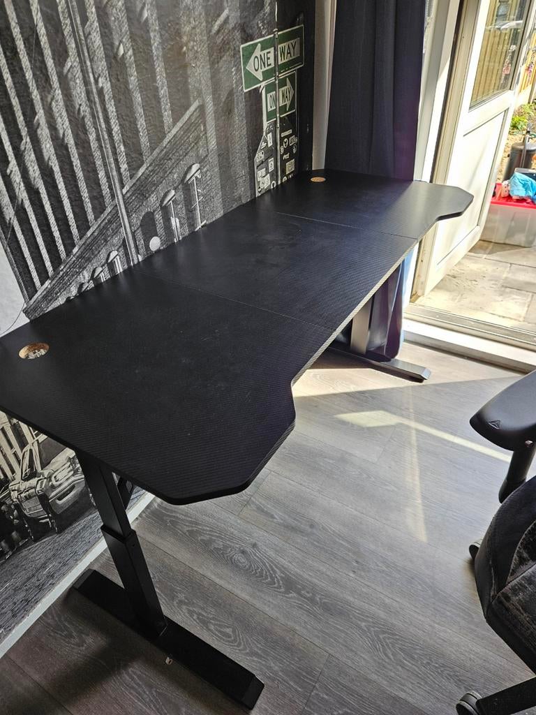 Gaming bureau 140x60, Ophalen of Verzenden, In hoogte verstelbaar