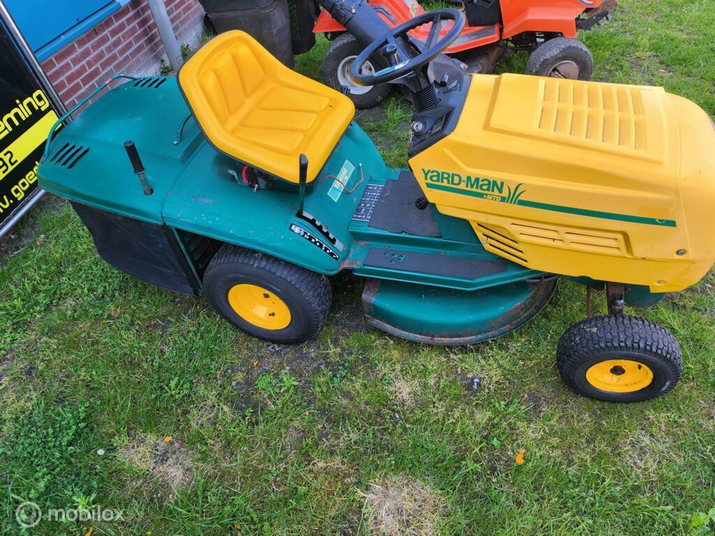 Zitmaaier  yardman 14 pk achtervanger, Ophalen, Gebruikt