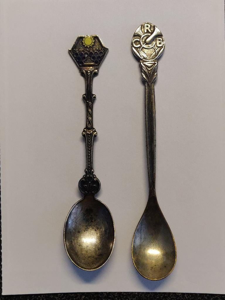 Theelepeltjes Coöperatieve Raiffeisen Bank en De Wijngaard, Ophalen of Verzenden