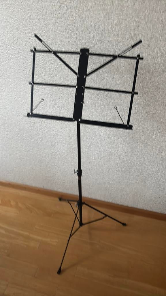 blad muziekstandaard, stevig, voor gitaar, fluit, viool, enz, Muziek en Instrumenten, Standaards, Ophalen of Verzenden, Zo goed als nieuw
