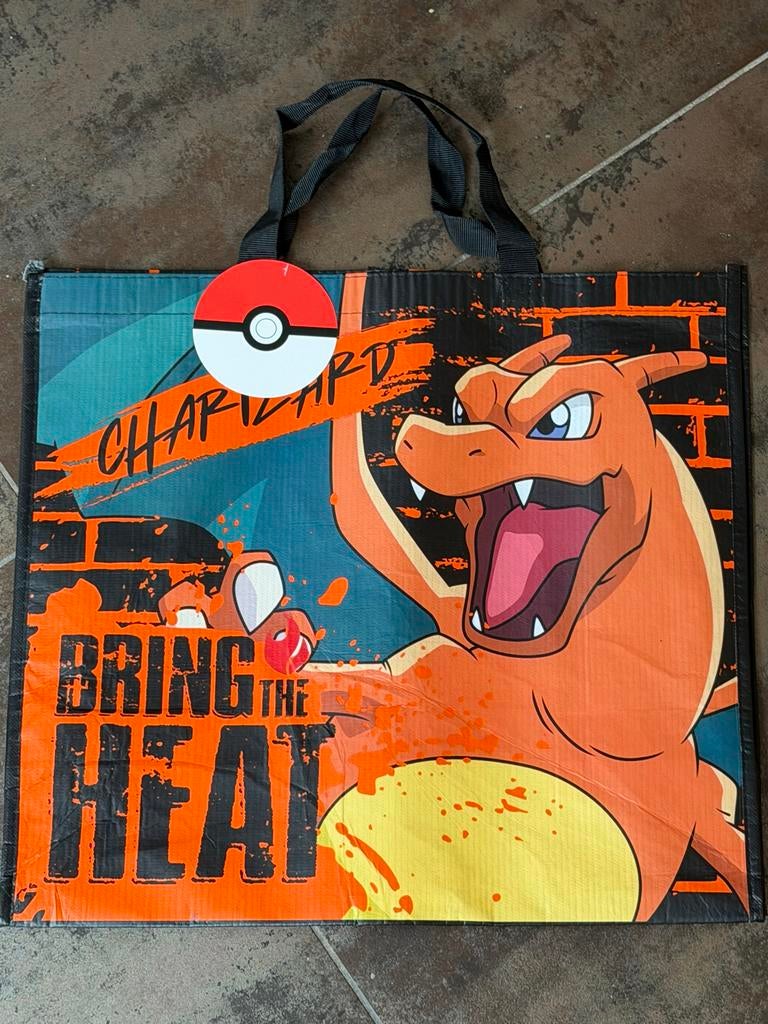 Pokémon Charizard Tas - Bring the Heat, Ophalen of Verzenden, Nieuw, Overige typen