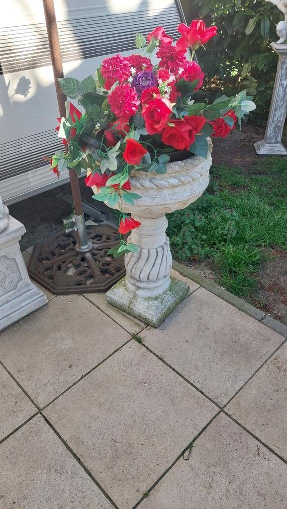 Betonnen bloembak, Ophalen, Rond