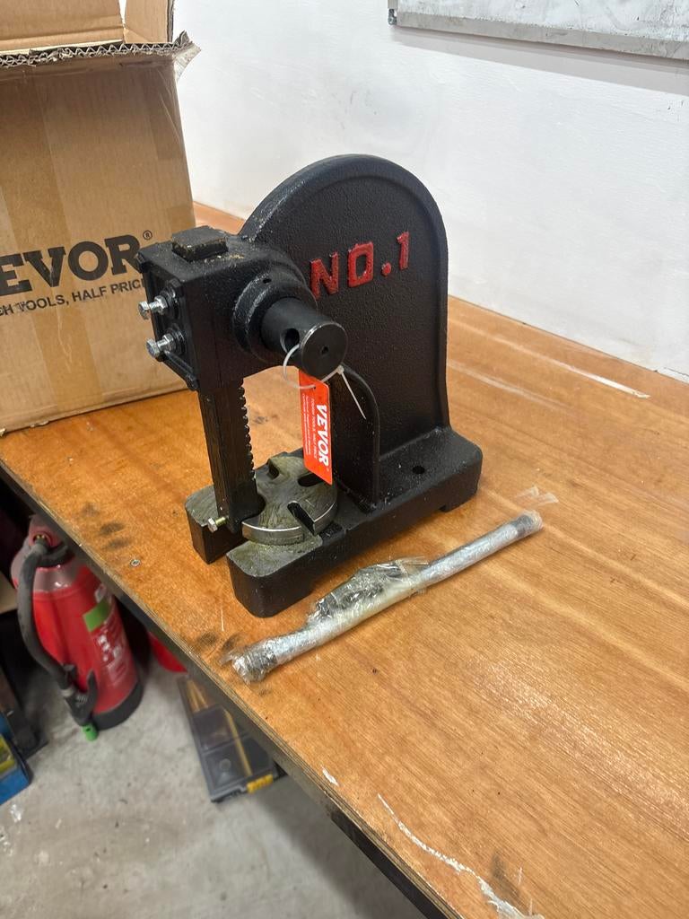 Vevor Handpers No.1 - Pireelpers, Ophalen, Zo goed als nieuw