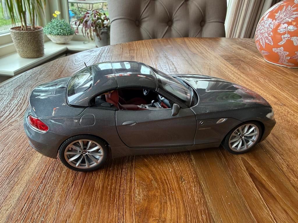 Kyosho 1:18 BWW Z4 E89 SDrive35i (dealer edition), Ophalen of Verzenden, Zo goed als nieuw, Auto, Kyosho