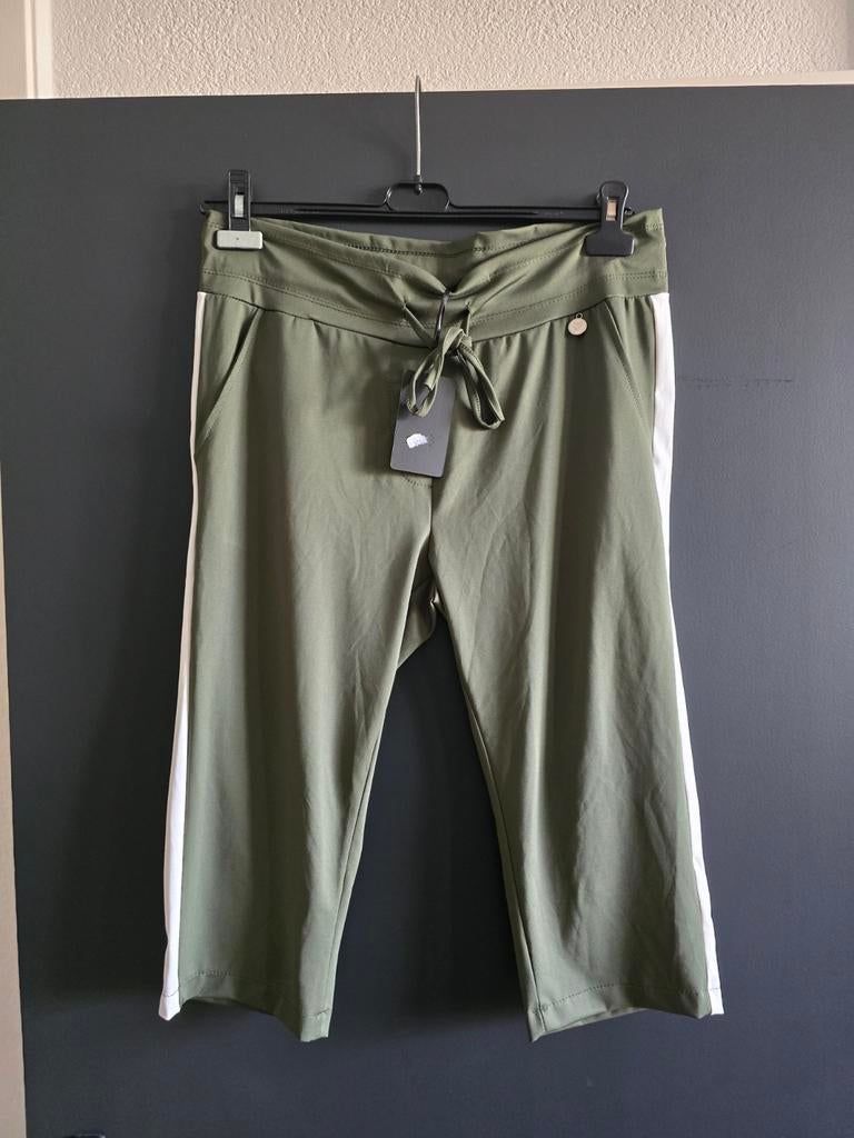 Nieuw travel capri xl army groen, Maat 46/48 (XL) of groter, Nieuw, Ophalen of Verzenden, Driekwart