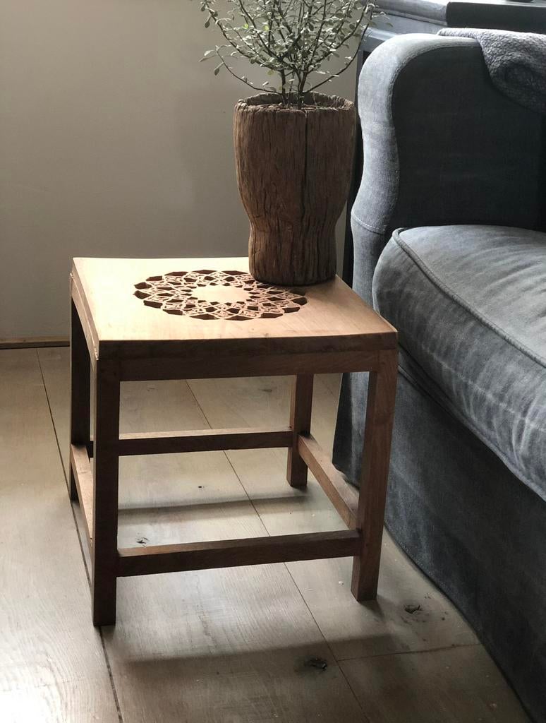 Mandala bijzettafeltje teakhouten tafeltje, Huis en Inrichting, Tafels | Bijzettafels, Rond, Minder dan 45 cm, Minder dan 55 cm