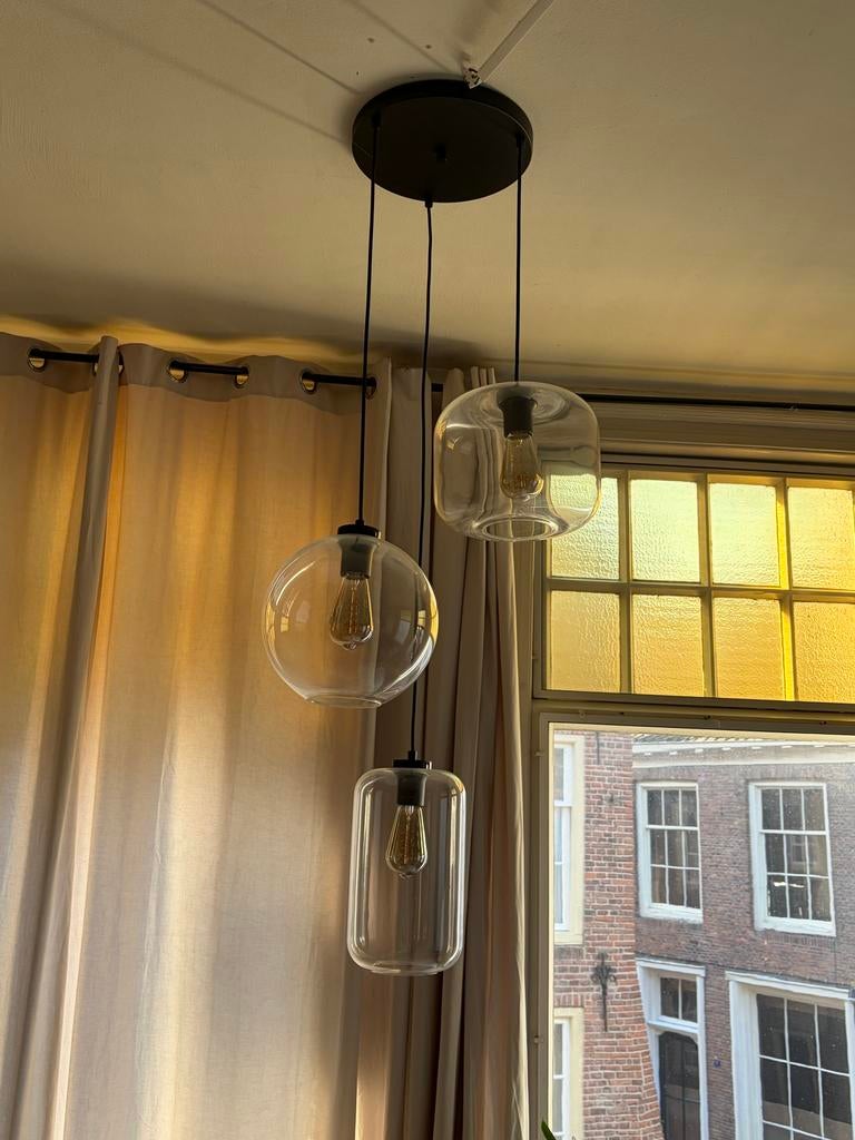 Karwei Hanglamp Lennon, zwart met glazen bollen (excl. licht, Ophalen, Zo goed als nieuw, Glas, 75 cm of meer
