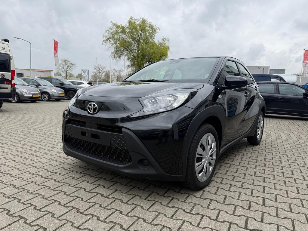 Toyota Aygo X 1.0 VVT-i S-CVT Play Automaat stoelverwarming,, 12 maanden, Stof, Gebruikt, Zwart