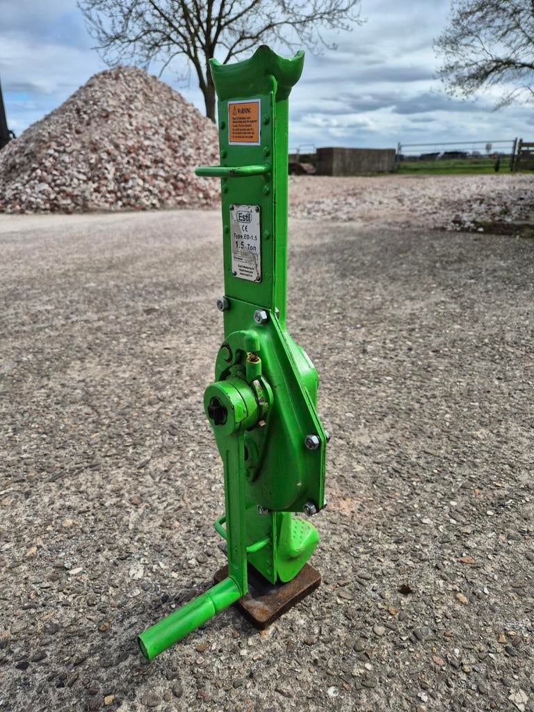 Dommekracht, Ophalen, Gebruikt