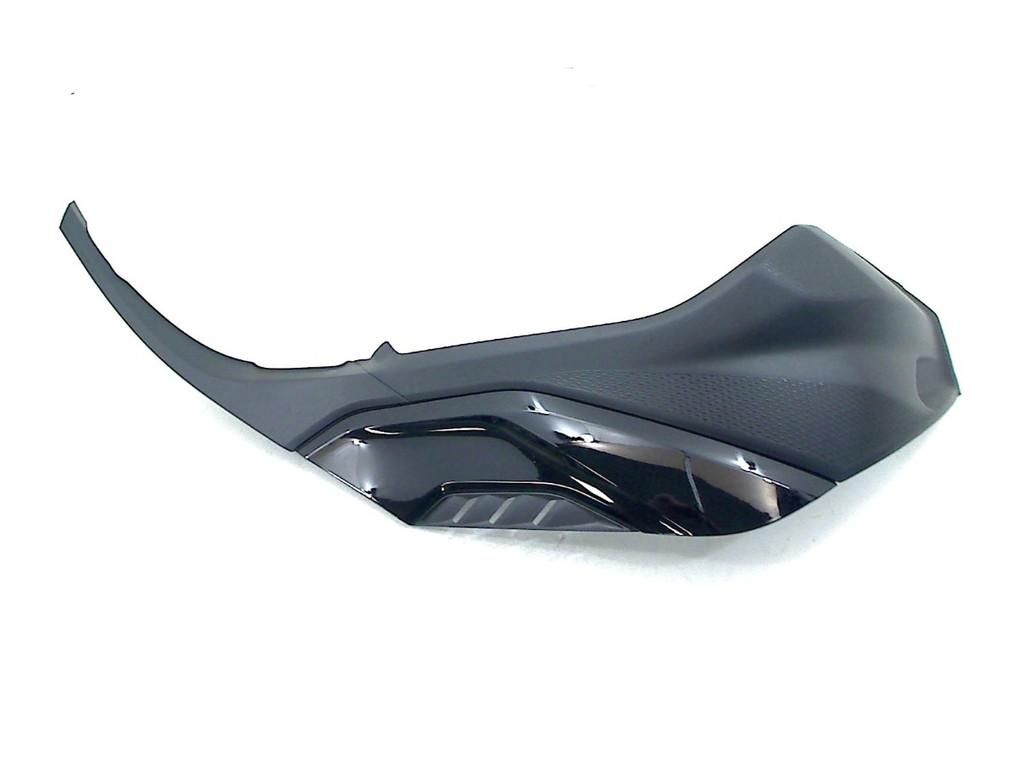 TANK COVER RECHTS BMW S 1000 RR 2021-2023 (S1000RR K63), Dhr. S. di Majo, Gebruikt, Info@cama-motorparts.nl, P.J. Troelstraweg 8 8
3144 CX  MAASSLUIS, NL