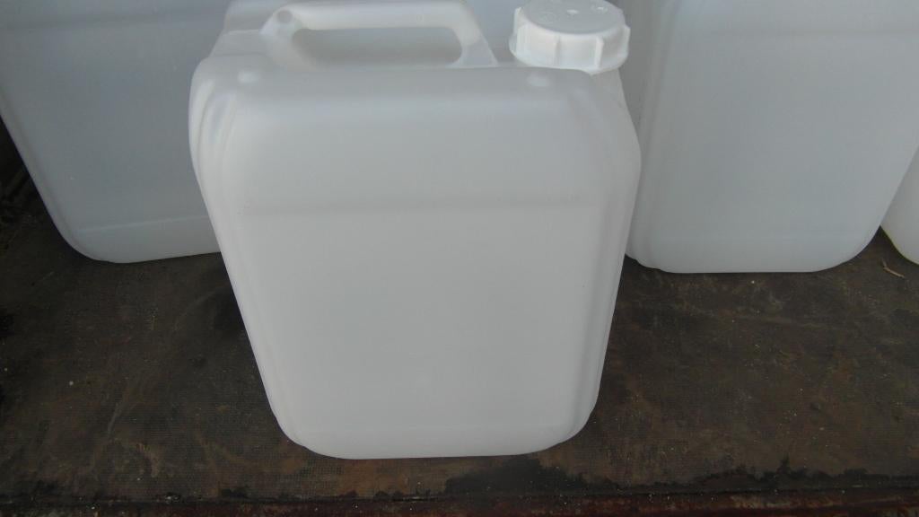jerry cans 10 liter, 150 liter of meer, Ophalen, Zo goed als nieuw, Kunststof