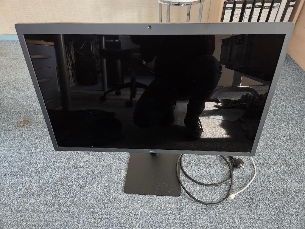 LG UltraFine 5K 27MD5KA-B Mac monitor, Computers en Software, Monitoren, Ophalen, Gebruikt, USB-C, Ingebouwde camera