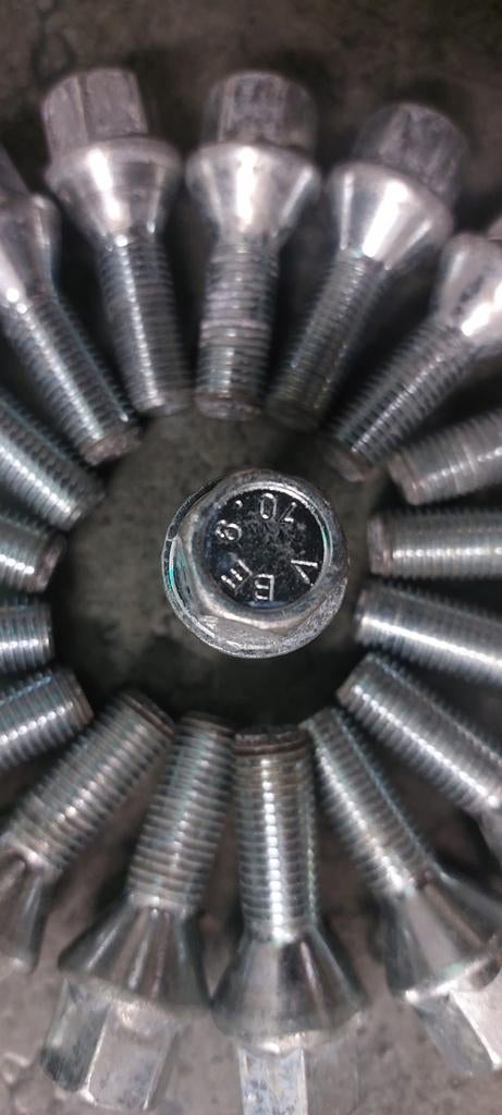 Set van 20 wielbouten, Auto-onderdelen, Ophalen