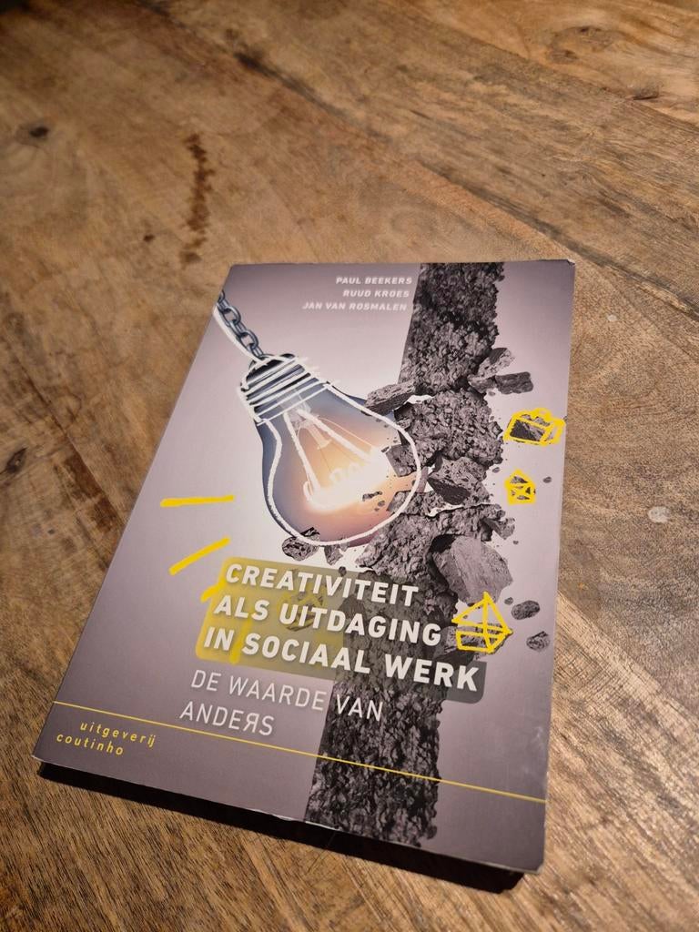 Creativiteit als uitdaging in sociaal werk, Boeken, Studieboeken en Cursussen, Zo goed als nieuw, HBO, Gamma, Ophalen of Verzenden