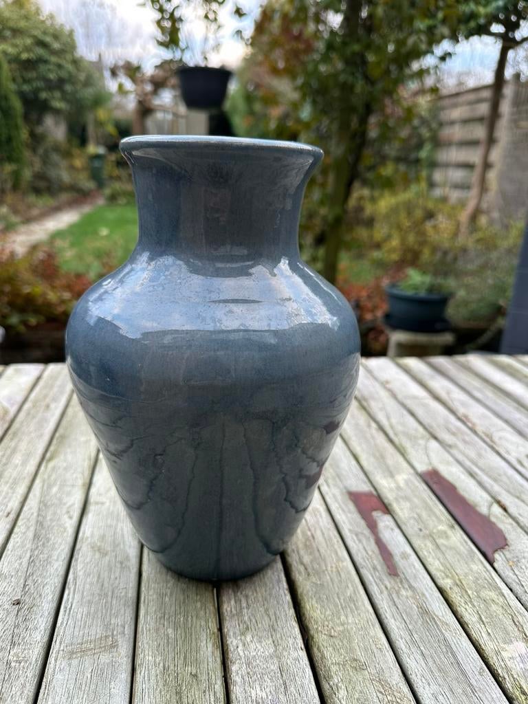 Glanzende blauwgrijze vaas, keramiek, Blauw, Aardewerk of Porselein, Nieuw, Ophalen of Verzenden