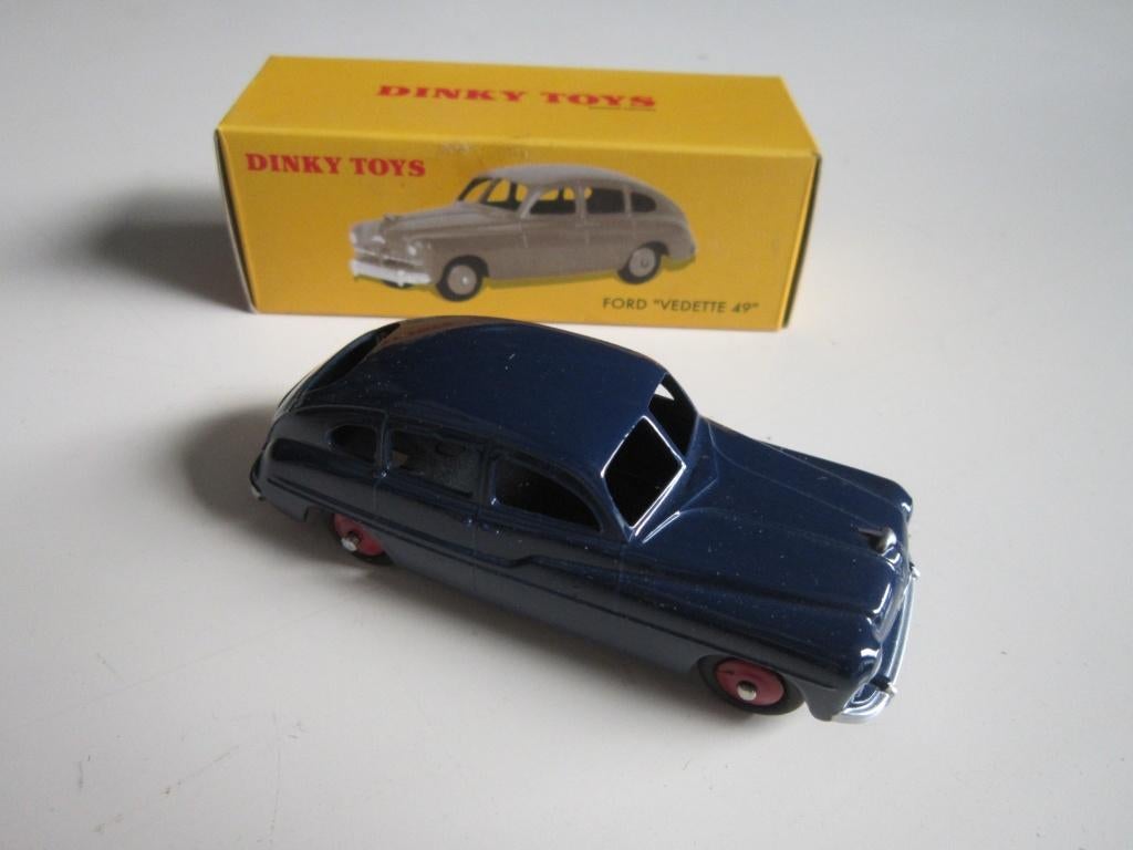 FORD VEDETTE 1949 DINKY TOYS, Ophalen, Zo goed als nieuw, Auto, Dinky Toys