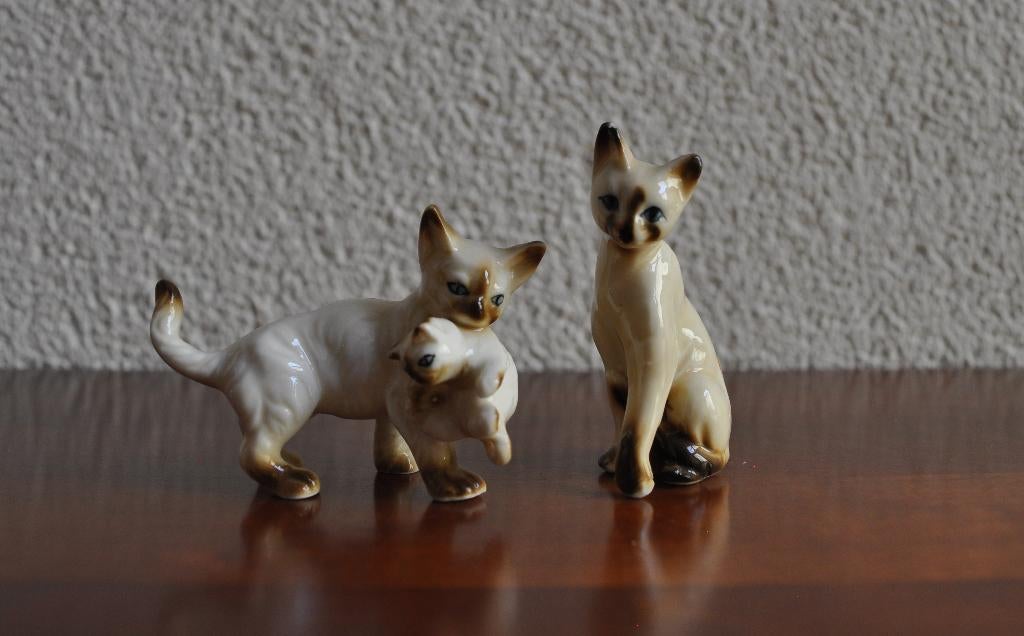 Vintage KLEIN Beeldje Poes Kat Kitten Siamees 6,5 cm, Ophalen of Verzenden, Gebruikt, Hond of Kat, Beeldje of Figuurtje