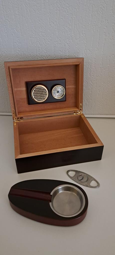 Luxe Sigaren Humidor Set met Asbak en Knip, Verzamelen, Ophalen of Verzenden, Zo goed als nieuw, Overige, Overige merken
