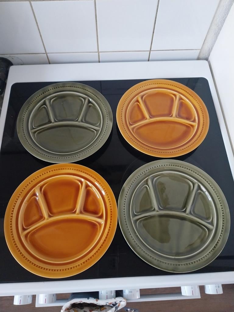 Vintage fondue borden, Keramiek, Ophalen of Verzenden, Zo goed als nieuw, Bord(en)