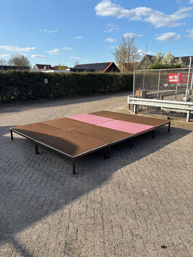 Podiumdelen huren / podium 8 delen – flexibel podium, Ophalen of Verzenden, Gebruikt, Overige