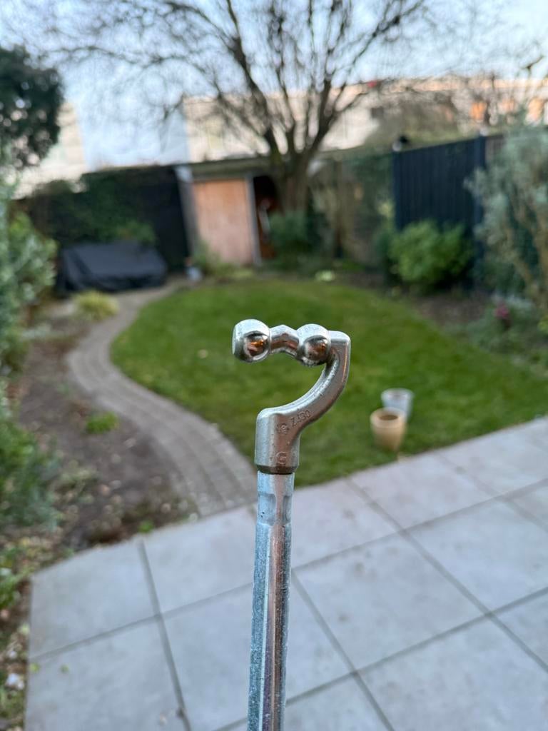 Slinger kogelhaak voor knikarmscherm, Ophalen, Zo goed als nieuw