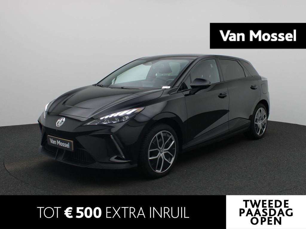 MG MG4 Electric Luxury 64 kWh 204PK | Navigatie | 360 Camera, Auto's, Automaat, Gebruikt, 1675 kg, Zwart