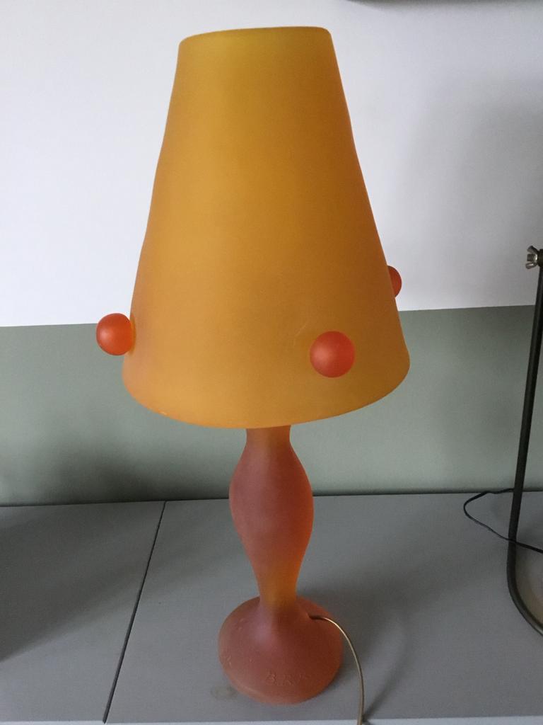 Unieke staande lamp met oranje design, Huis en Inrichting, Ophalen, Gebruikt, Kunststof, Minder dan 100 cm