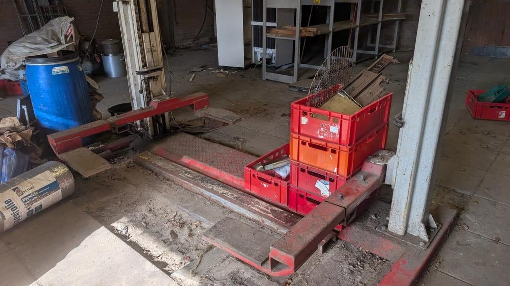 Goed werkende brug, Ophalen