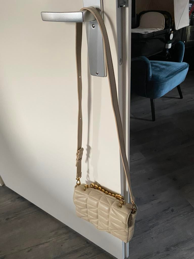 Tasje zara, Sieraden, Tassen en Uiterlijk, Tassen | Damestassen, Ophalen of Verzenden, Zo goed als nieuw, Beige, Handtas