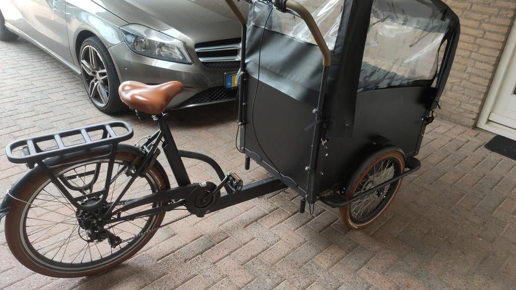 Elektrische bakfiets driewieler, Fietsen en Brommers, 4 kinderen of meer, Gebruikt, Huif, Ophalen