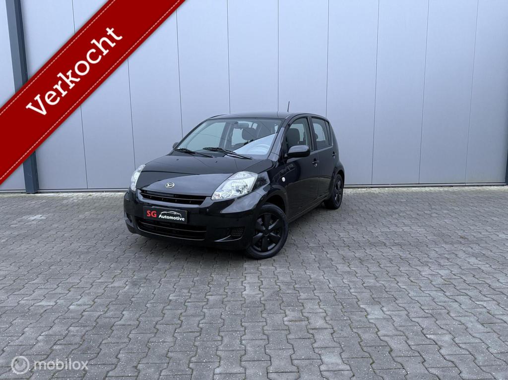 Daihatsu Sirion 2 1.0-12V Slim Airco nieuwe apk, Voorwielaandrijving, Gebruikt, Zwart, Sirion