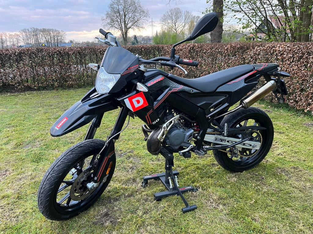 Derbi senda DRD Limited edition 2019 schakelbrommer, Fietsen en Brommers, Brommers | Derbi, Ophalen, 6 versnellingen, Zo goed als nieuw