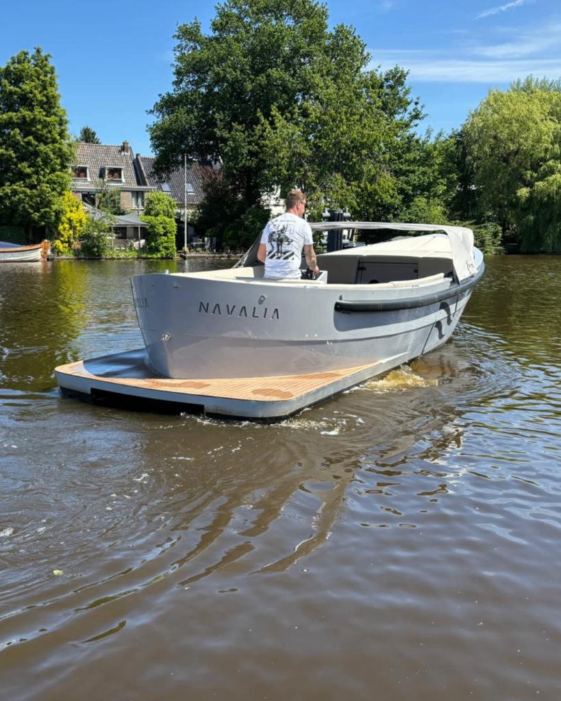 Navalia Sloep 900 Sterndrive, Watersport en Boten, Sloepen, Binnenboordmotor, 6 meter of meer, Aluminium, Zo goed als nieuw