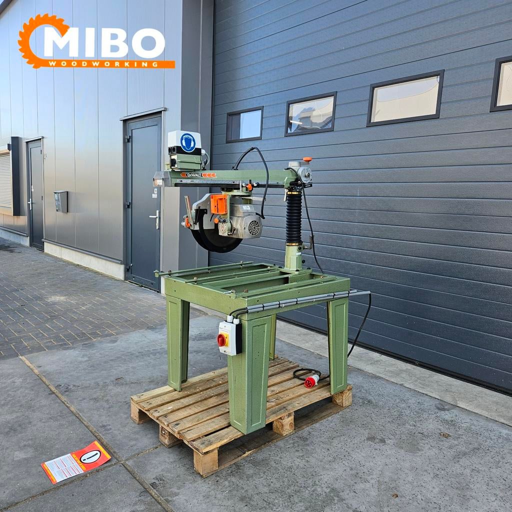 Dewalt afkortzaag radiaalzaag Dewalt DW1600 ** Zaagmachine, 70 mm of meer, Ophalen of Verzenden, Zo goed als nieuw, Afkortzaag