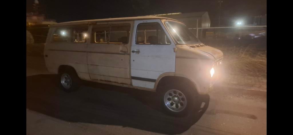Chevrolet chevy van beauville g30 g20 1977, Automaat, 8 cilinders, Bedrijf, LPG