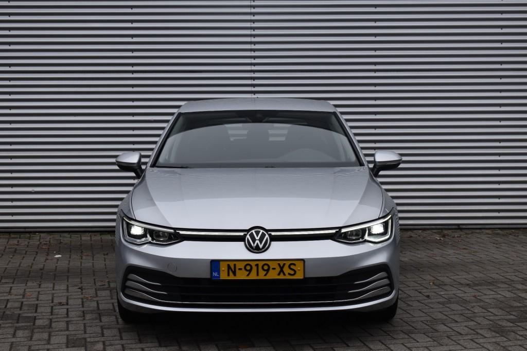 Volkswagen GOLF 1.5 ETSI STYLE / ADAP. CRUISE / MASSAGE+MEMO, Voorwielaandrijving, 1498 cc, 4 cilinders, 150 pk