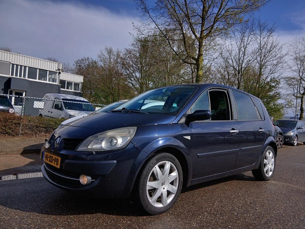 Renault Scénic 2.0 AUTOMAAT PANO TREKHAAK KEURIG, Auto's, 1998 cc, Stof, 1250 kg, Zwart