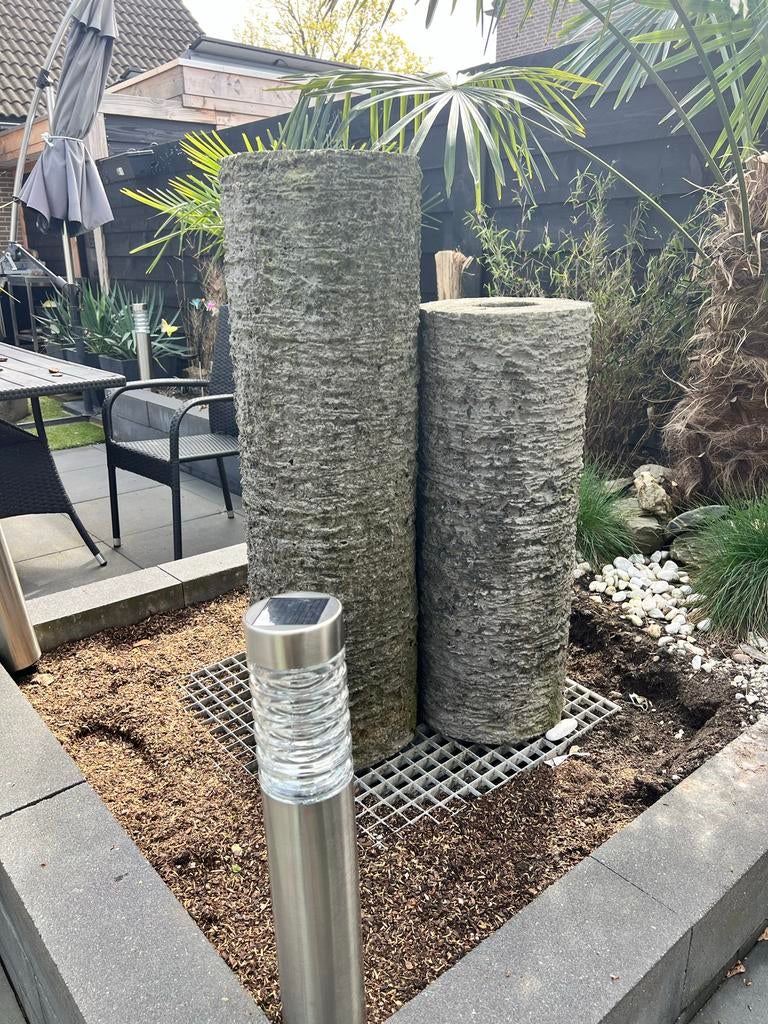 Waterornament met bak en filter, Ophalen, Gebruikt, Beton, Waterornament