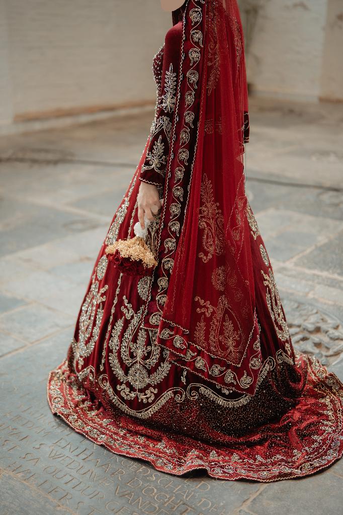 Henna jurk hijabi (bindalli) + boeket + sluier – maat 38/40, Trouwjurk, Ophalen of Verzenden, Zo goed als nieuw, Handgemaakt