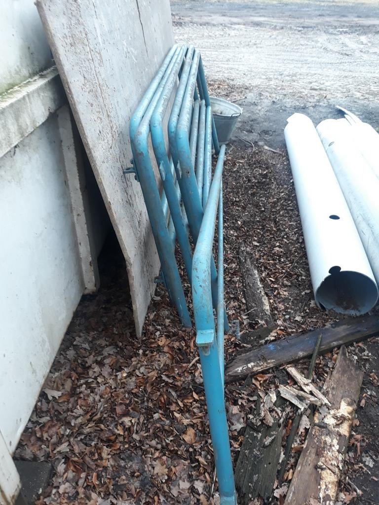 Metalen hekwerk met doorrij poort totaal zo.n 15 m1, Doe-het-zelf en Verbouw, Metalen, Ophalen