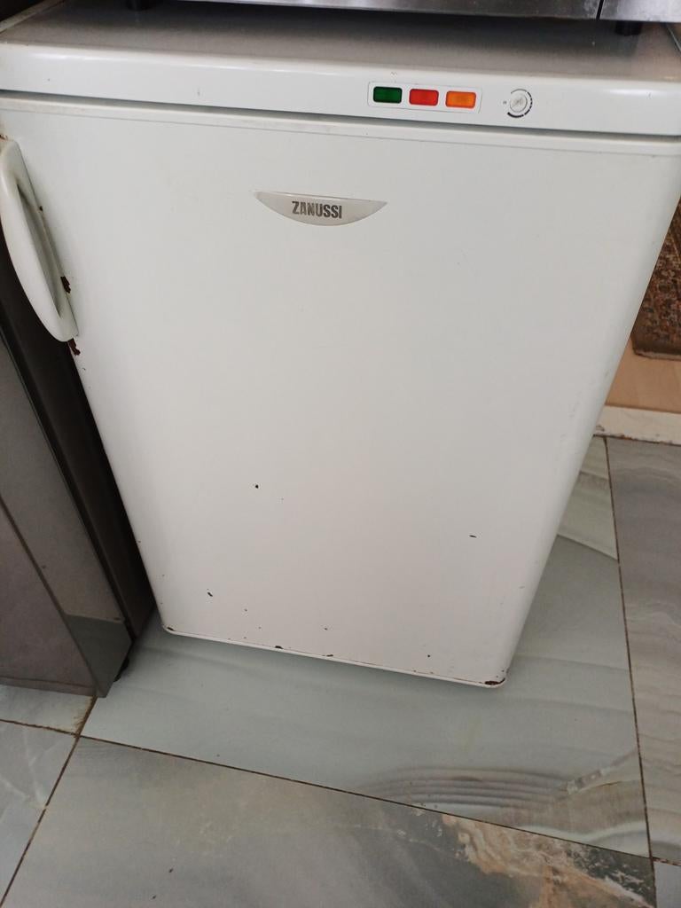 Zanussi Vriezer - Compact en Betrouwbaar, Gebruikt, Minder dan 60 cm, Ophalen of Verzenden, Vrijstaand