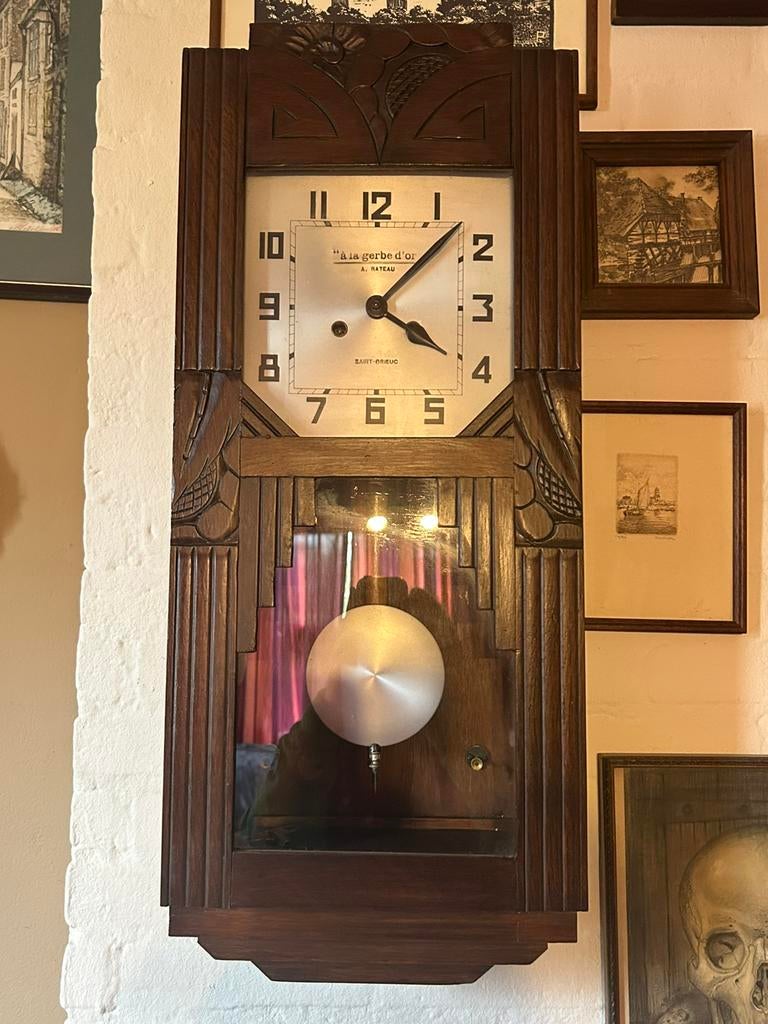 Art deco wandklok, Ophalen