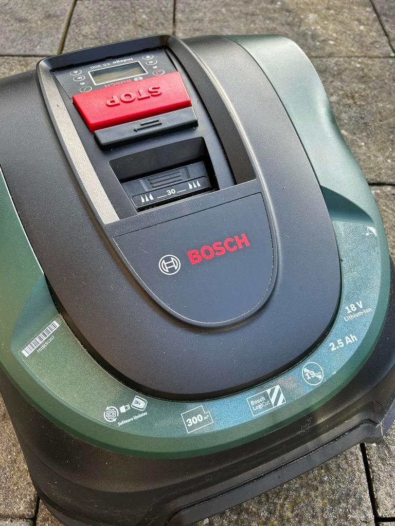 Robotmaaier Bosch indego XS300, Tuin en Terras, Robotmaaiers, Ophalen, Gebruikt, Minder dan 20 cm