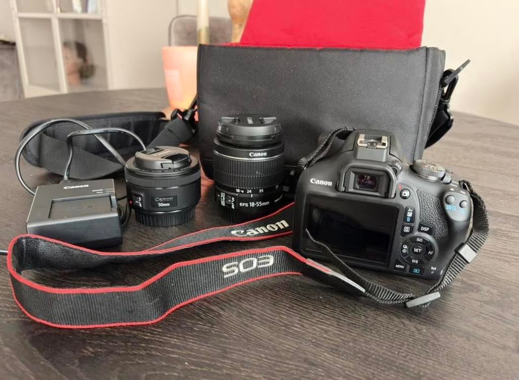 Canon EOS 2000D/ Complete Set/ 2x Lens, Spiegelreflex, Canon, Ophalen of Verzenden, Zo goed als nieuw