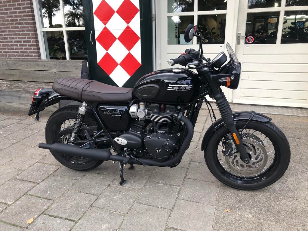 Triumph BONNEVILLE T120 BLACK ABS (bj 2021)
