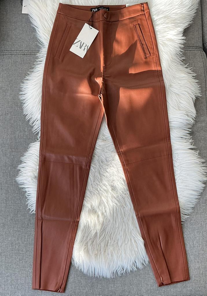 Zara Faux Leren Broek Legging Mahogany Bruin | met ritsen, Bruin, Verzenden, Nieuw, Maat 36 (S)