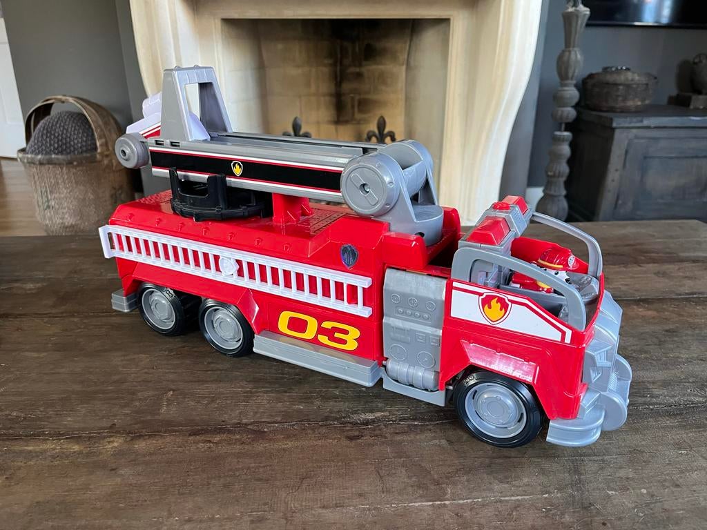 Paw Patrol Ultimate Rescue Brandweerwagen, Kinderen en Baby's, Speelgoed | Speelgoedvoertuigen, Ophalen of Verzenden, Zo goed als nieuw