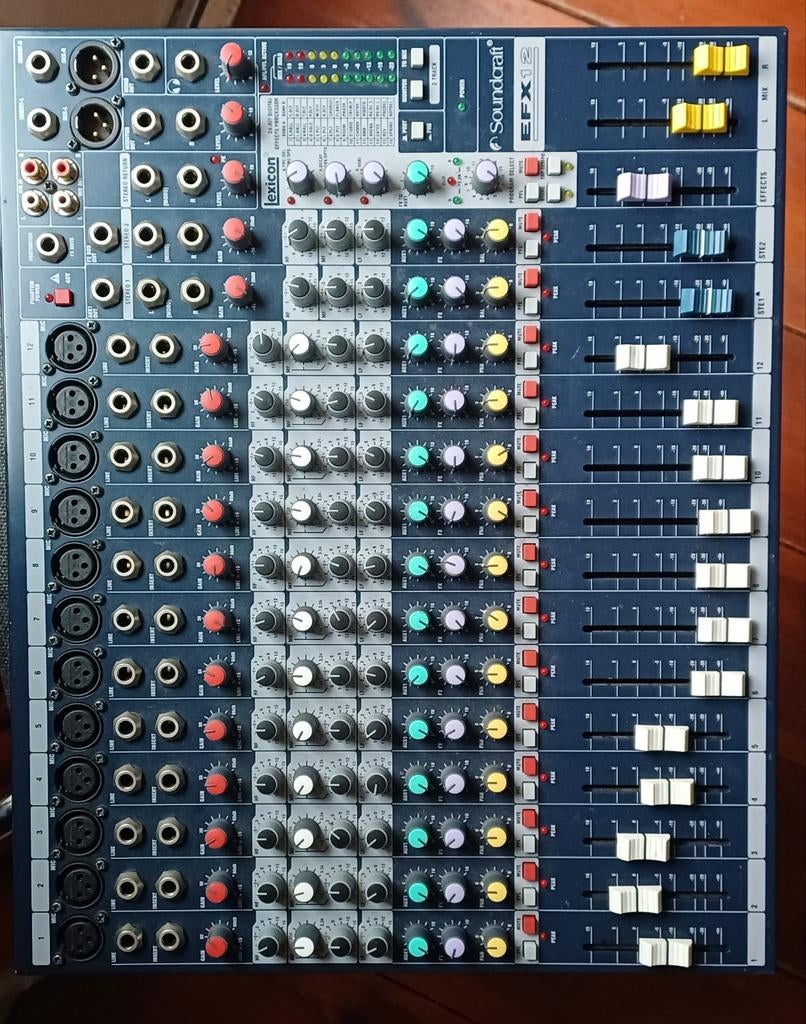 Soundcraft EFX12 mixer. Incl compacte case, Ophalen of Verzenden, Zo goed als nieuw